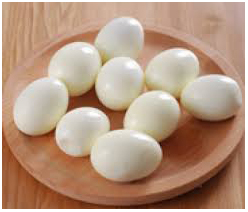 Trứng là thực phẩm cần thiết cho cơ thể bé. 