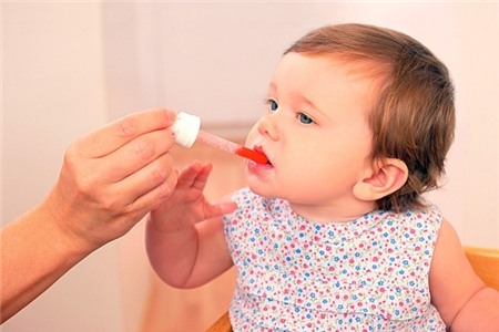 9 loại thuốc gây hậu quả khó lường nếu cho bé uống 2